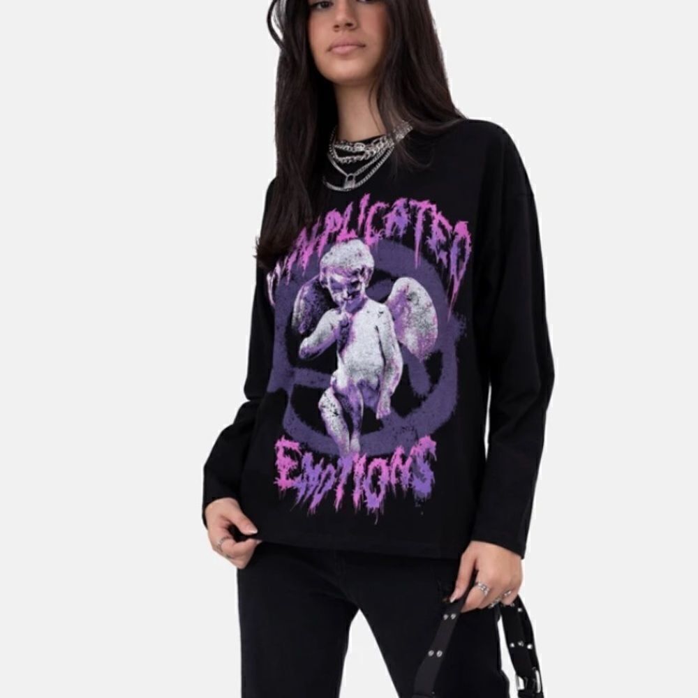ADIKA - COMPLICATED TEE